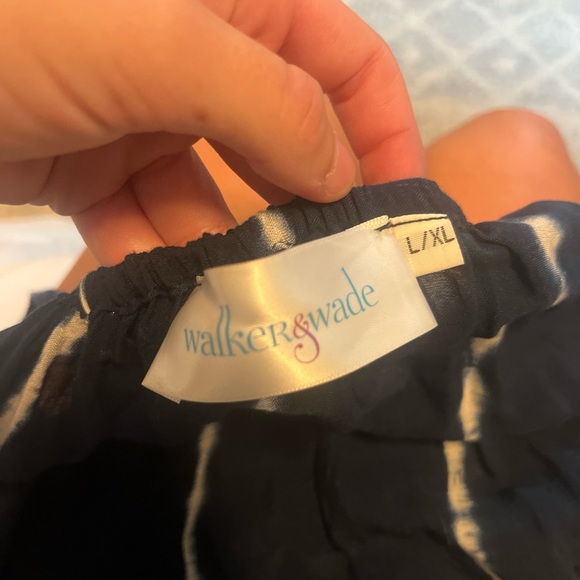 Walker & Wade Navy and white tie-dye long dres - Picture 3 of 8